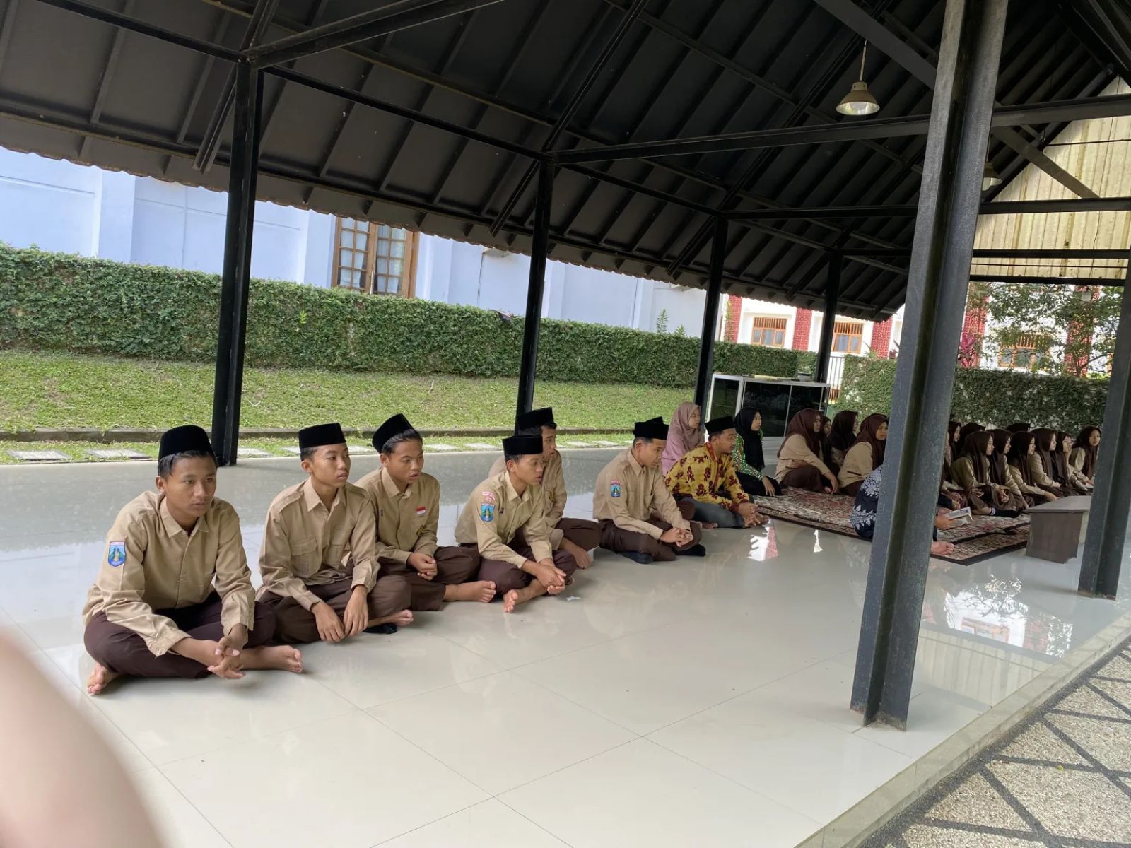 Istighosah dan Khataman Al-Qur’an: Senjata Spiritual Siswa Raih Sukses Tes Kemampuan Akademik (TKA)